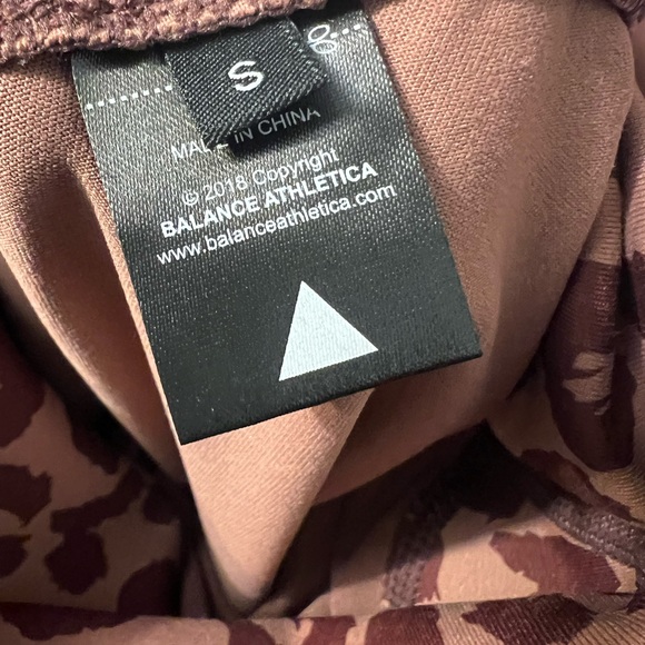 Balance Athletica 
The ascent king pant cheetah - Picture 8 of 8